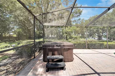 18006 Clear Lake Dr, Lutz, FL 33548 - Photo 10