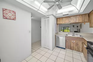 103 Lakeview Pl, Oldsmar, FL 34677 - Photo 12