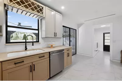 320 Pheasant Circle, Brandon, FL 33510 - Photo 12