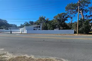 1092 N Florida Ave, Tarpon Springs, FL 34689 - Photo 8