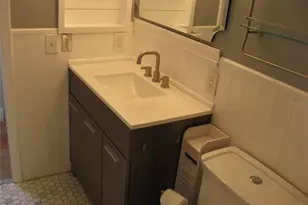 5769 Gardens Dr, Sarasota, FL 34243 - Photo 14