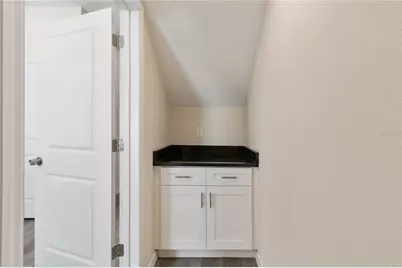 4352 Cambio Gardens Court, Tampa, FL 33610 - Photo 16