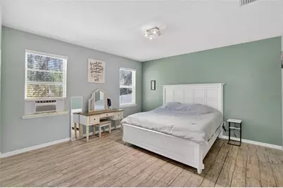 2819 Holly Bluff Court, Plant City, FL 33566 - Photo 24