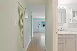 5850 21st St N, Saint Petersburg, FL 33714 - Photo 12