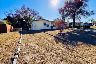 12 Lake Shore Dr, Palm Harbor, FL 34684 - Photo 2