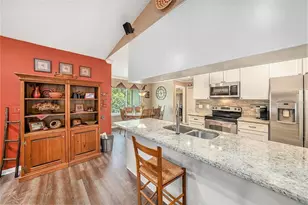 6709 Peachtree Dr, Temple Terrace, FL 33617 - Photo 12