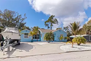 2637 46th St S, Gulfport, FL 33711 - Photo 2