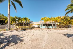 13136 4th St E, Madeira Beach, FL 33708 - Photo 16