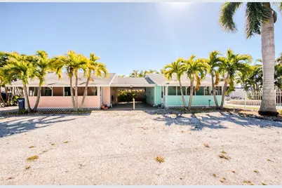 13136 4th Street E, Madeira Beach, FL 33708 - Photo 4