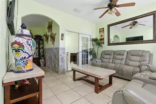 11152 Creek Haven Dr, Riverview, FL 33569 - Photo 4