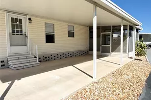 6827 Mt Pleasant Rd NE, Saint Petersburg, FL 33702 - Photo 20