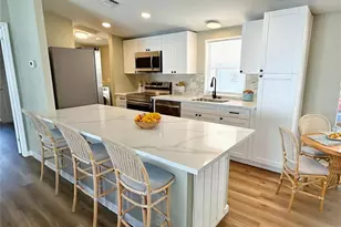 6827 Mt Pleasant Rd NE, Saint Petersburg, FL 33702 - Photo 4