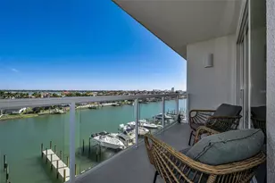 415 Island Way, Clearwater Beach, FL 33767 - Photo 8