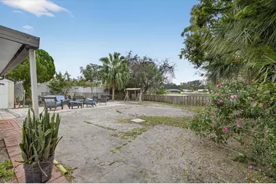 16112 Foxfire Drive, Tampa, FL 33618 - Photo 4