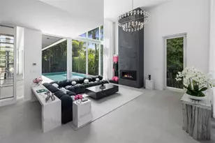 4433 N Bay Rd, Miami Beach, FL 33140 - Photo 8