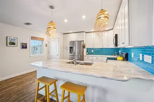 4822 Coquina Key Dr SE, Saint Petersburg, FL 33705 - Photo 12