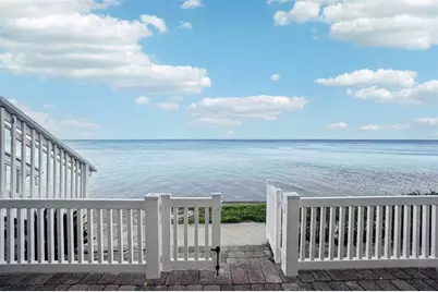 4822 Coquina Key Drive SE #B, Saint Petersburg, FL 33705 - Photo 6