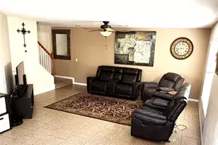 3858 Island Way, Saint Petersburg, FL 33705 - Photo 8