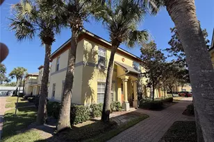 3858 Island Way, Saint Petersburg, FL 33705 - Photo 2