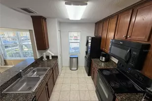 3858 Island Way, Saint Petersburg, FL 33705 - Photo 6