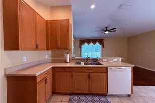 5600 S Sparrow Hawk Ct, Zephyrhills, FL 33541 - Photo 12