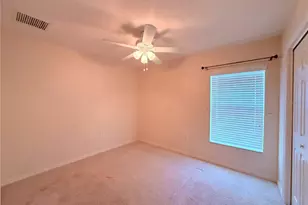 5600 S Sparrow Hawk Ct, Zephyrhills, FL 33541 - Photo 16