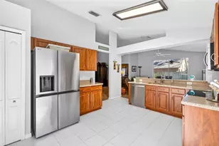3320 Manor Cove Cir, Riverview, FL 33578 - Photo 8