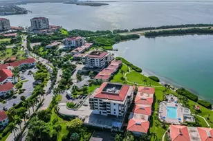 6365 Bahia Del Mar Blvd, Saint Petersburg, FL 33715 - Photo 2