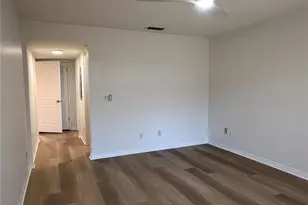 18714 Wimbledon Cir, Lutz, FL 33558 - Photo 16