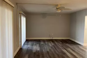 8825 Bay Pointe Dr, Tampa, FL 33615 - Photo 6