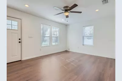 808 E Orchid Avenue, Tampa, FL 33612 - Photo 2