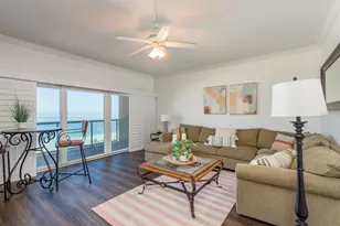 880 Mandalay Ave, Clearwater Beach, FL 33767 - Photo 4
