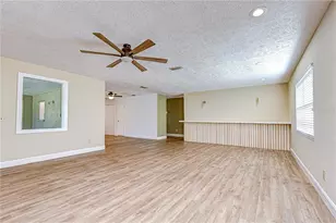 2524 Victarra Cir, Lutz, FL 33559 - Photo 18