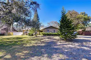 2524 Victarra Cir, Lutz, FL 33559 - Photo 1