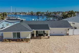 6404 Lake Sunrise Dr, Apollo Beach, FL 33572 - Photo 1