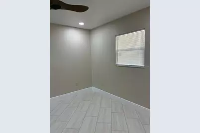 1409 Wishing Well Way, Tampa, FL 33619 - Photo 16