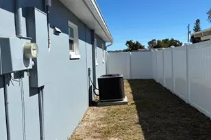 1409 Wishing Well Way, Tampa, FL 33619 - Photo 22