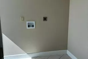 1409 Wishing Well Way, Tampa, FL 33619 - Photo 14