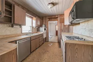 606 S Wiggins Rd, Plant City, FL 33566 - Photo 6