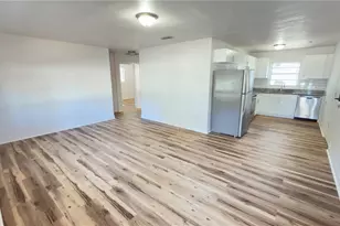 5625 5th St, Zephyrhills, FL 33542 - Photo 12