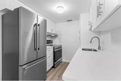 11025 2nd Street E #8, Treasure Island, FL 33706 - Photo 18