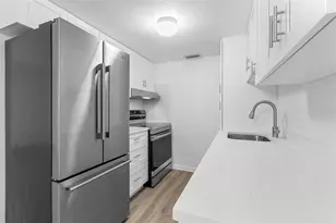 11025 2nd St E, Treasure Island, FL 33706 - Photo 18