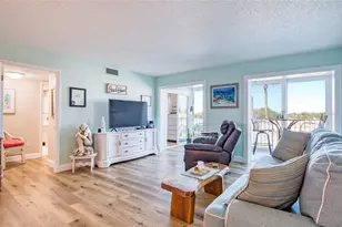 10216 Regal Dr, Largo, FL 33774 - Photo 36