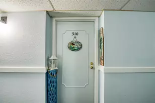 10216 Regal Dr, Largo, FL 33774 - Photo 28