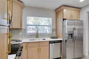 1543 Evergreen Ave S, Clearwater, FL 33756 - Photo 12