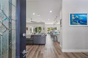 1516 Grandview Dr, Tarpon Springs, FL 34689 - Photo 12