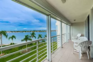 6001 Bahia Del Mar Cir, Saint Petersburg, FL 33715 - Photo 20