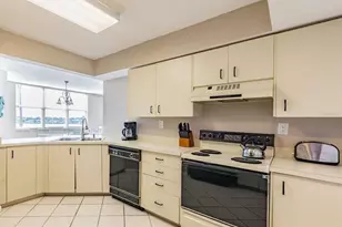 6081 Bahia Del Mar Cir, Saint Petersburg, FL 33715 - Photo 6