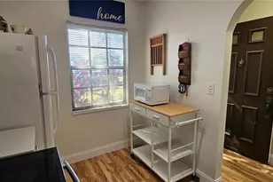 3121 Mission Grove Dr, Palm Harbor, FL 34684 - Photo 4