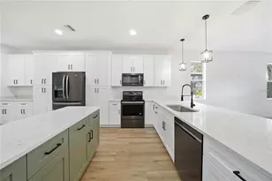 6931 34th Ave E, Palmetto, FL 34221 - Photo 8